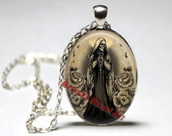 Santa Muerte Pendant, Memento Mori Necklace, Day of the Dead Talisman, Occult Skull Medallion #435.2