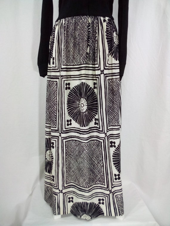 70s Black & White Print Maxi Dress Long Sleeve Bu… - image 7