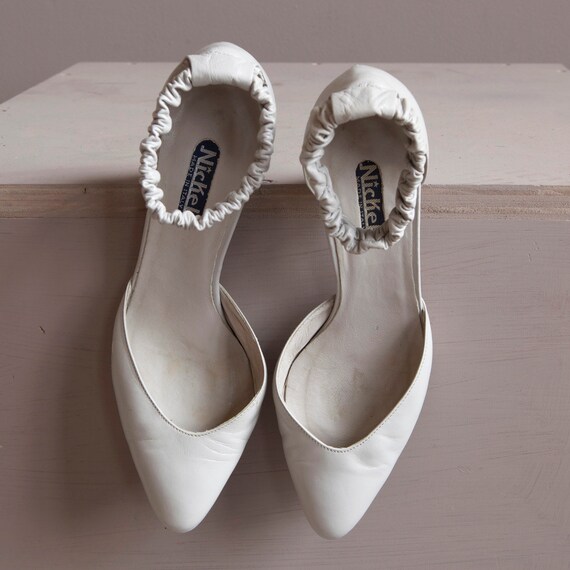 light gray leather 80s pumps shoes - image 9