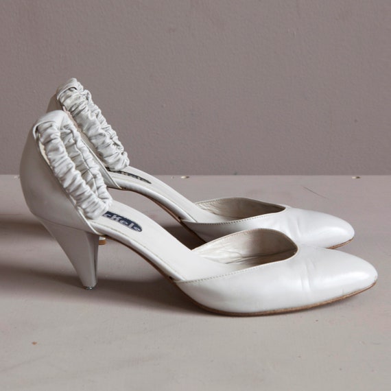 light gray leather 80s pumps shoes - image 5