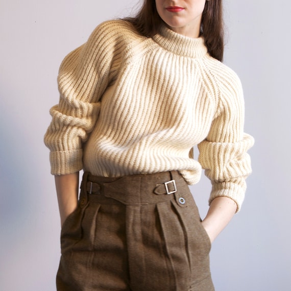 classic chunky ivory raglan fisherman sweater / sz