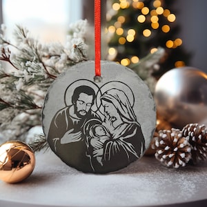 Adorno de la Natividad de la Sagrada Familia / Decoración navideña de pizarra de 3&quot; / Adornos cristianos personalizados / Adornos católicos personalizados de María, José y Jesús