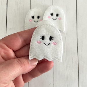 GHOST FELTIE!! Ghosts. Halloween. Felties for hair clips, hair bow centers, clothing, craft embellishments, scrap-booking, planners & more!!