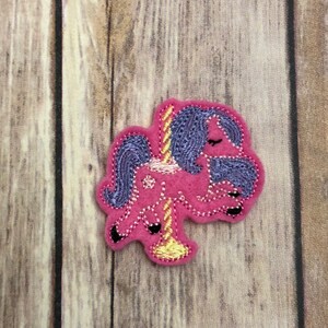 CARROSSEL HORSE FELTIES! Carrossel. Cavalo. Felties para laços de cabelo, cartões, scrapbooking, roupas, clipes de planejador, enfeites de artesanato e muito mais!