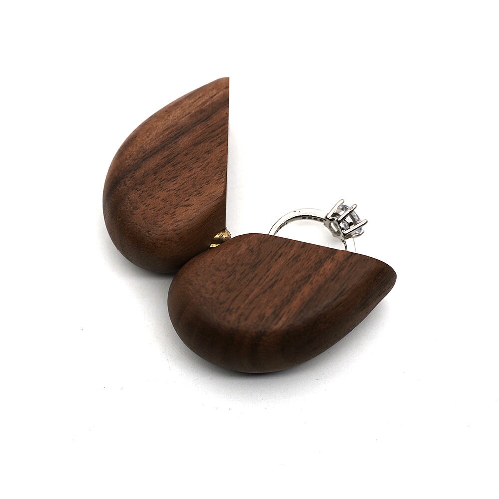 Scatola Porta Anelli A Cuore In Legno Di Noce Con Velluto – Per Fidanzamento E Matrimonio - 5