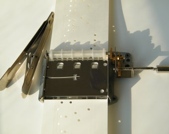 music box, custom music, using strips to diy any songs, making your own music box, Valentine&#39;s day