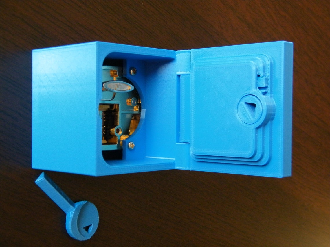 3d printed mysterious blue box inspired by Mulholland drive Etsy