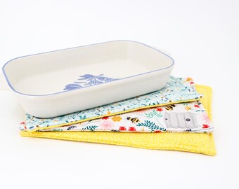 Quilted Floral Hot Pad, Farmhouse Trivet, Heat Resistant Cotton Kitchen Decor