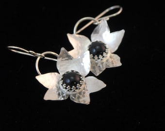 Boucles D'oreilles Pendantes Clip ATTWOOD UK - Saphirs CZ, Or, Occasion Très Bon état