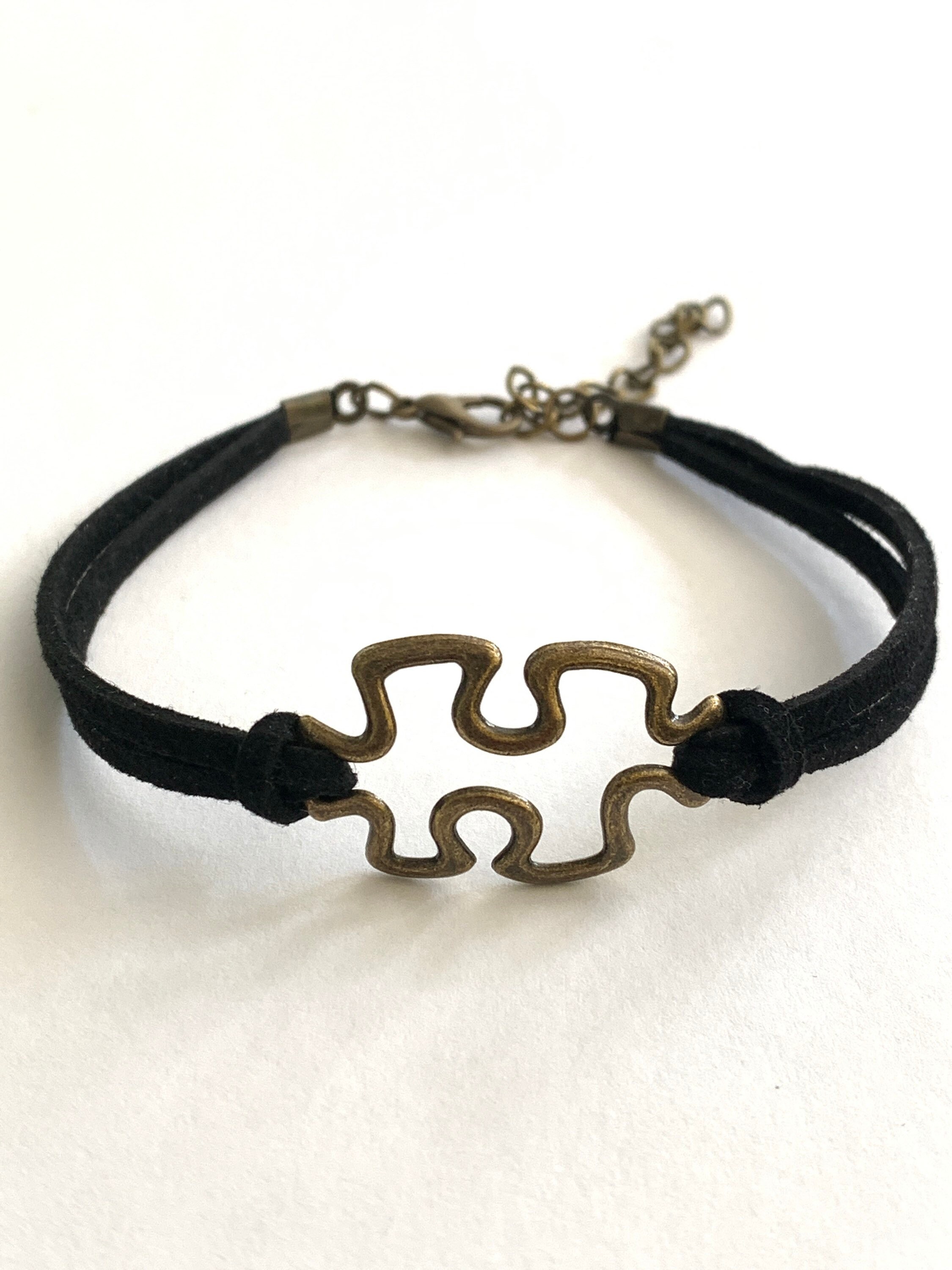 Autism Awareness Puzzle Piece Toilet Paper Bracelet Craft | Drugstore Divas