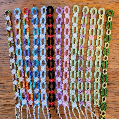 Daisy Chain Friendship Bracelet Macrame 