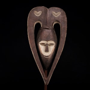 Ancient African mask, Ekuk - Kwelé/Bakwélé ethnic group from Congo