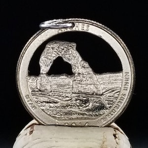 Utah coin necklace Arches pendant Utah coin pendant Arches necklace Utah Arches National Park state quarter hand cut coin