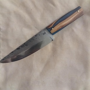 Forged knife with resin and olive wood handle