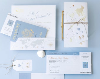 Può includere: Una suite di inviti di nozze a tema viaggio. L'invito presenta un design di passaporto con una foto della coppia e il testo "Passport to Wedding". La carta RSVP è progettata come una carta d'imbarco con il testo "Boarding Pass".
