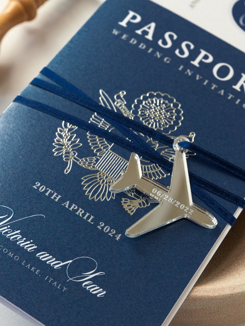 United States Passport Wedding Invitation Luxury Passport with Plane Engraved, Foil Boarding Pass,Wedding Abroad,Destination Wedding,Travel zdjęcie 4