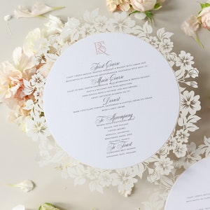 Eleganckie, wycinane laserowo karty menu weselnego na romantyczną aranżację stołu