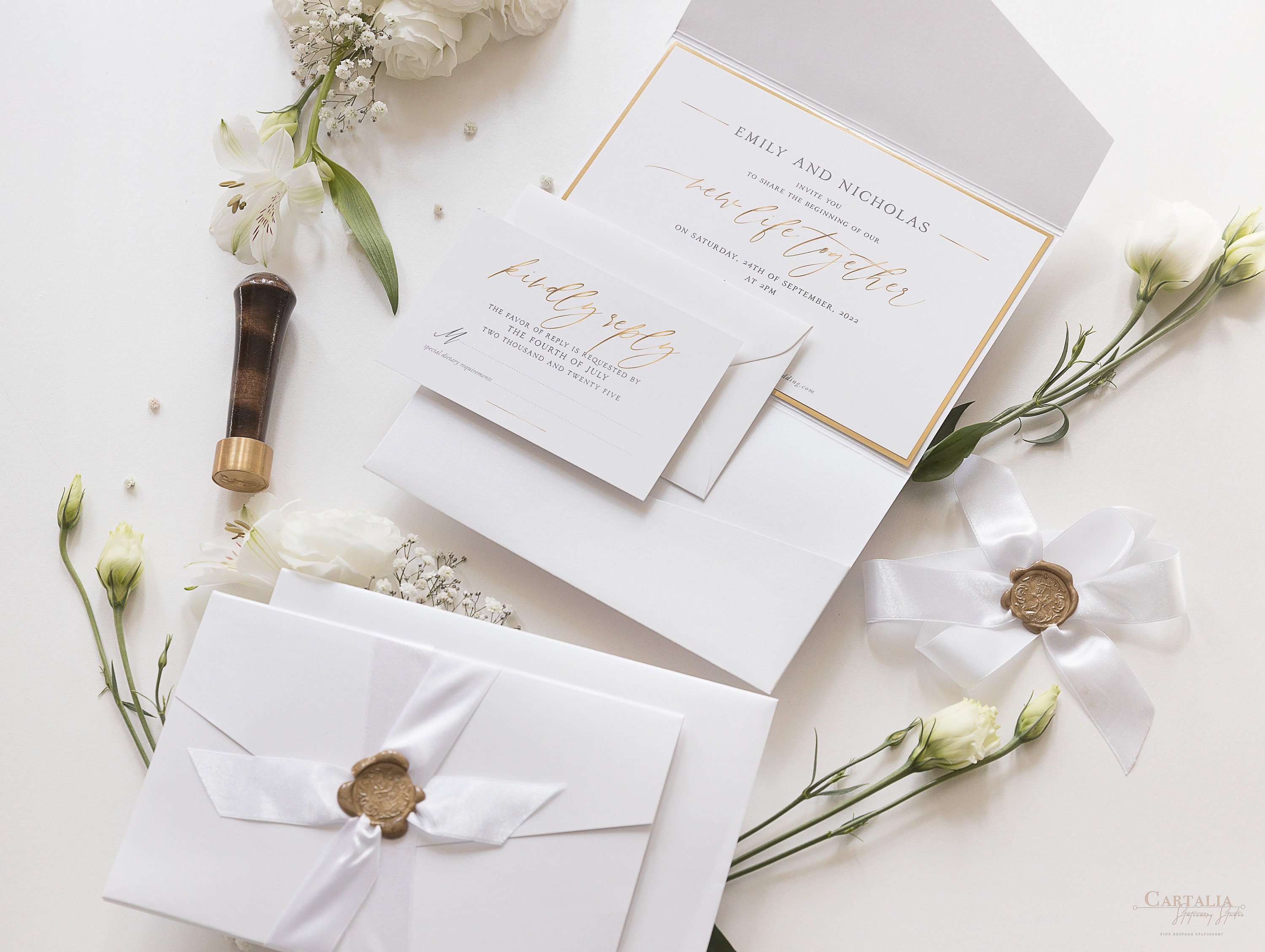 Invitation Seals - invitations by Amore Wedding Stationery