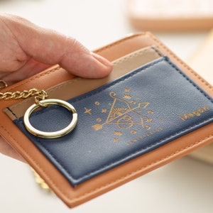 Regalos de Navidad para ella / Cartera con signo del zodíaco, Tarjeta porta dinero personalizada, Monedero personalizado, Cartera de cuero vegano, Regalo del horóscopo
