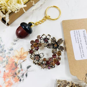 Vintage Autumn Brooch Gift Box Set - Self Care Letterbox Gift, Flower Birthday Gifts for Women, Nature Lover Hamper, Themed Accessories