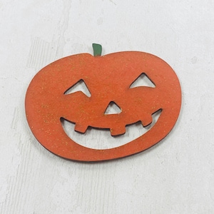 Pumpkin fridge magnet, wooden magnet, Halloween magnet, kitchen decor, Halloween decor, Halloween gift