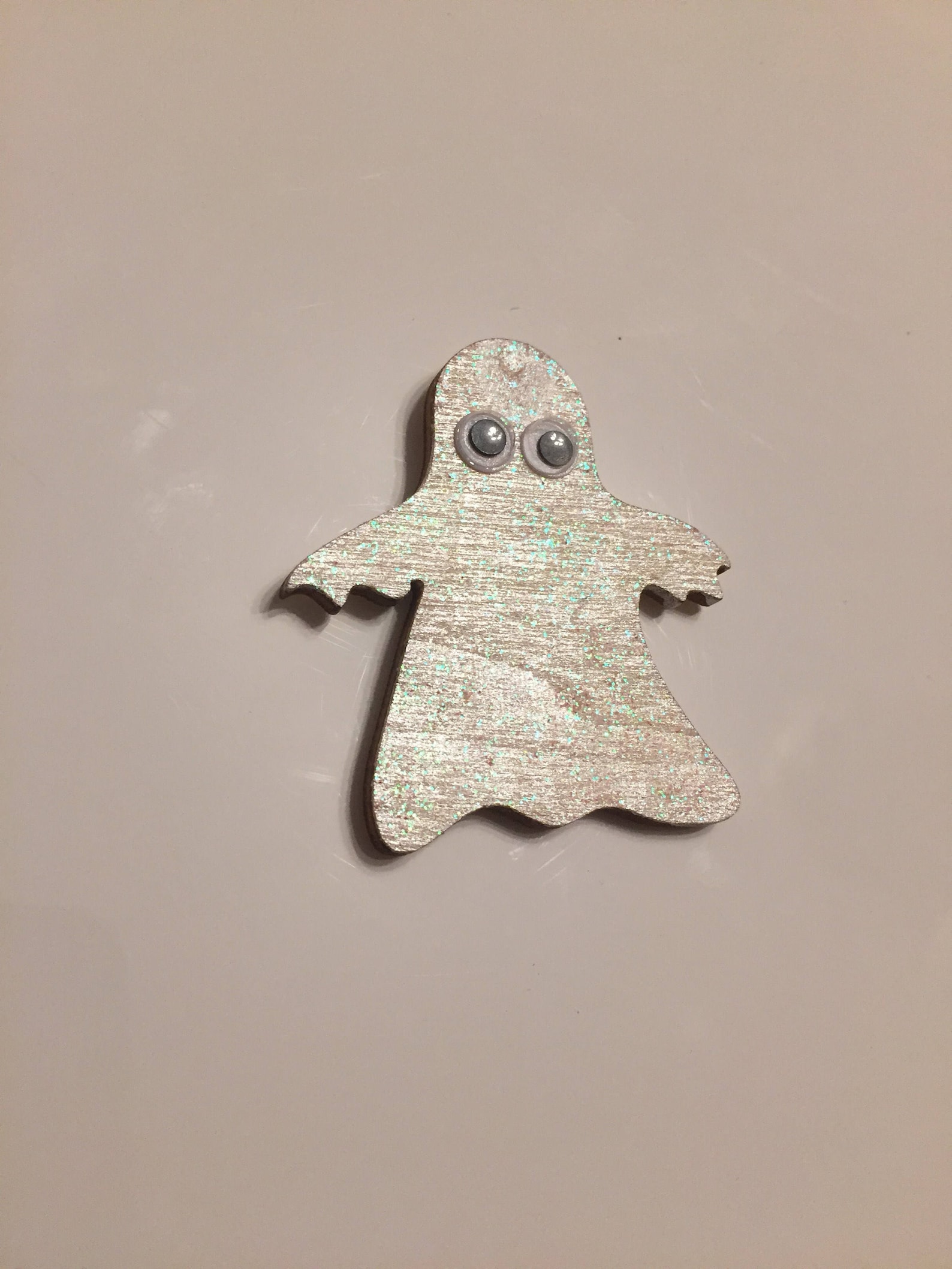 Googly Eyed Ghost Fridge Magnet: Hand Painted Halloween Decor - Etsy UK