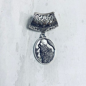 Silver Wolf Scarf Bail, Silver scarf bail, scarf pendant, scarf ring, scarf slider, scarf jewelry, scarf jewellery, scarf charm
