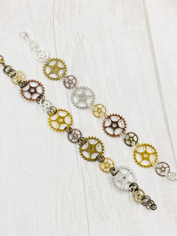 Steampunk metal cog / gear bracelet, gift for her, chain bracelet, gothic