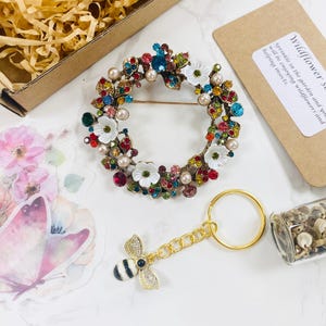 Summer Flower Brooch Gift Box Set - Self Care Letterbox Gift, Flower Birthday Gifts for Women, Nature Lover Hamper, Theme Accessories