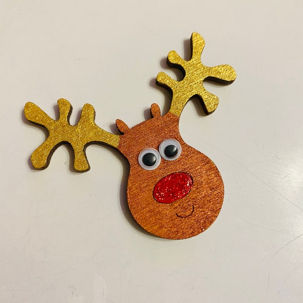 Reindeer novelty magnet, wooden magnet perfect for Christmas