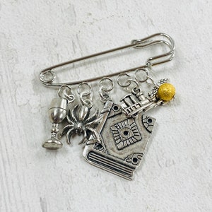 Wizard's charm brooch, kilt pin, Golden snitch bag badge, Express train, wizard badge, birthday gift