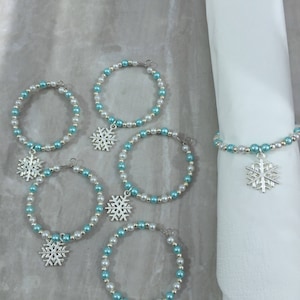 Anelli per tovaglioli con fiocco di neve in argento con perline, anelli per tovaglioli - decorazioni da tavola a tema invernale