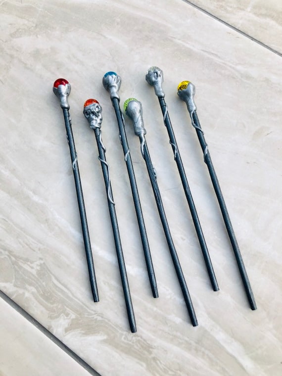 Wooden Wand, Wizard Wand, Cosplay Wand, Magic Wand, Wizard Decor, wedding decor, wedding favours, party favours