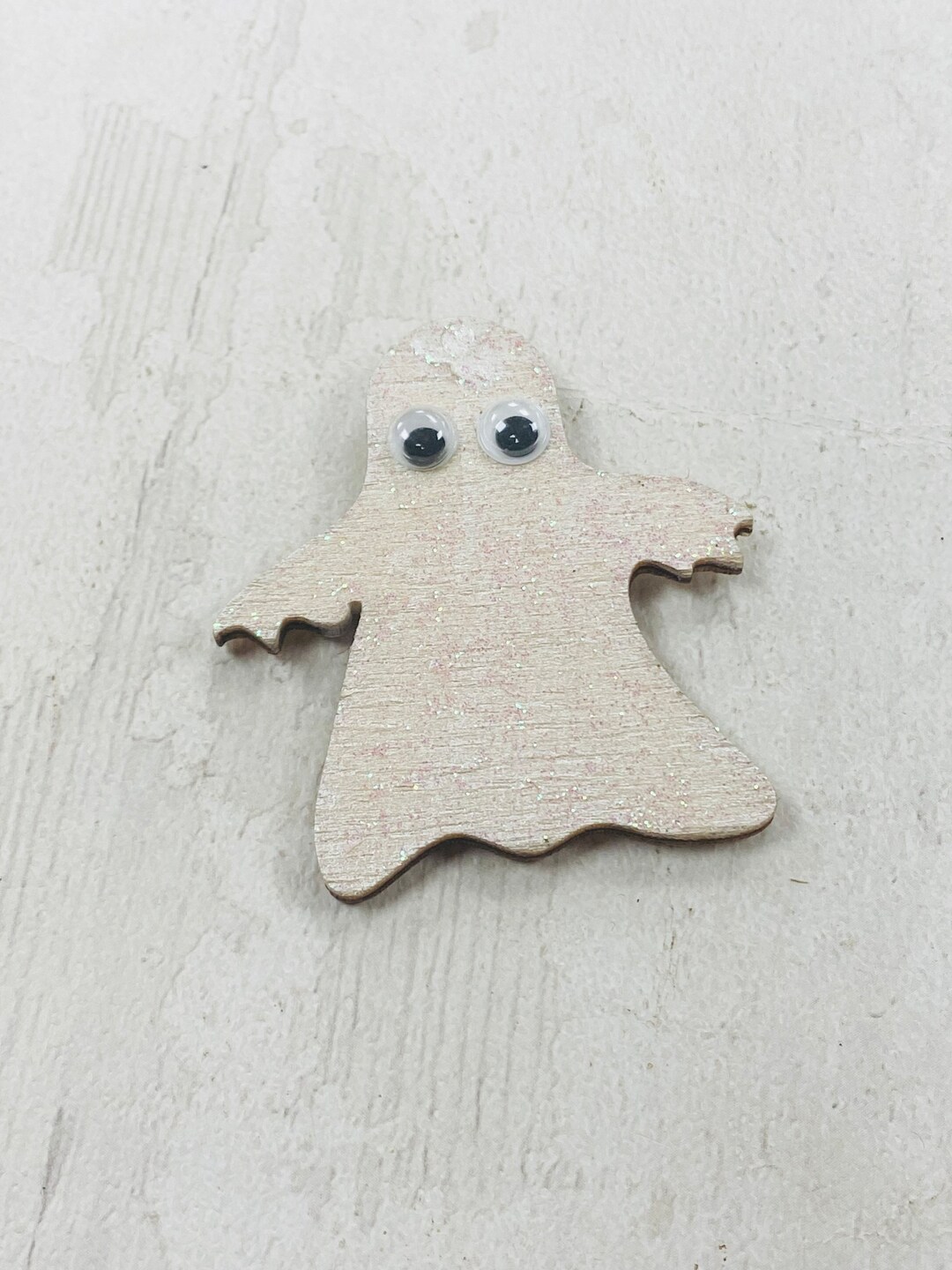Googly Eyed Ghost Fridge Magnet: Hand Painted Halloween Decor - Etsy UK