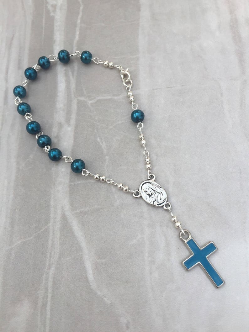 Custom Name Beaded Gold Cross Bracelet, Fresh Water Pearl Bracelet With Initials, Holy Communion/Baptism/Wedding Gift For Women/Girls/Bridesmaids