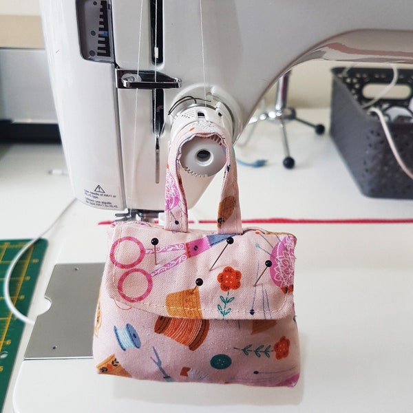 Handbag Pincushion PDF Sewing Pattern,PDF Pattern and Instructions for instant download, DIY make your own pin cushion