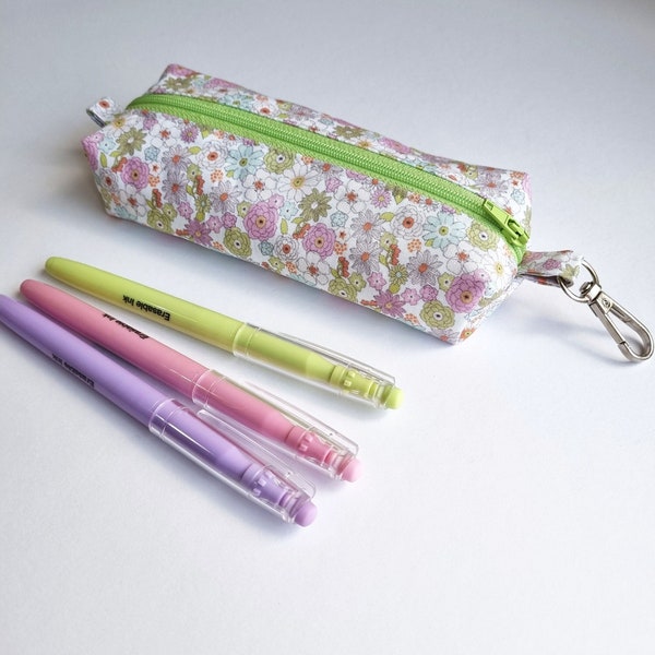 Small Pencil Case PDF sewing Pattern, travel pencil pouch sewing pattern, boxy pouch pattern