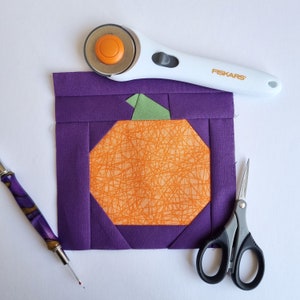Cute Pumpkin Foundation Paper Piecing Quilt block, Halloween, fall, autumn, spooky halloween block, FPP block, vegetable quilt block