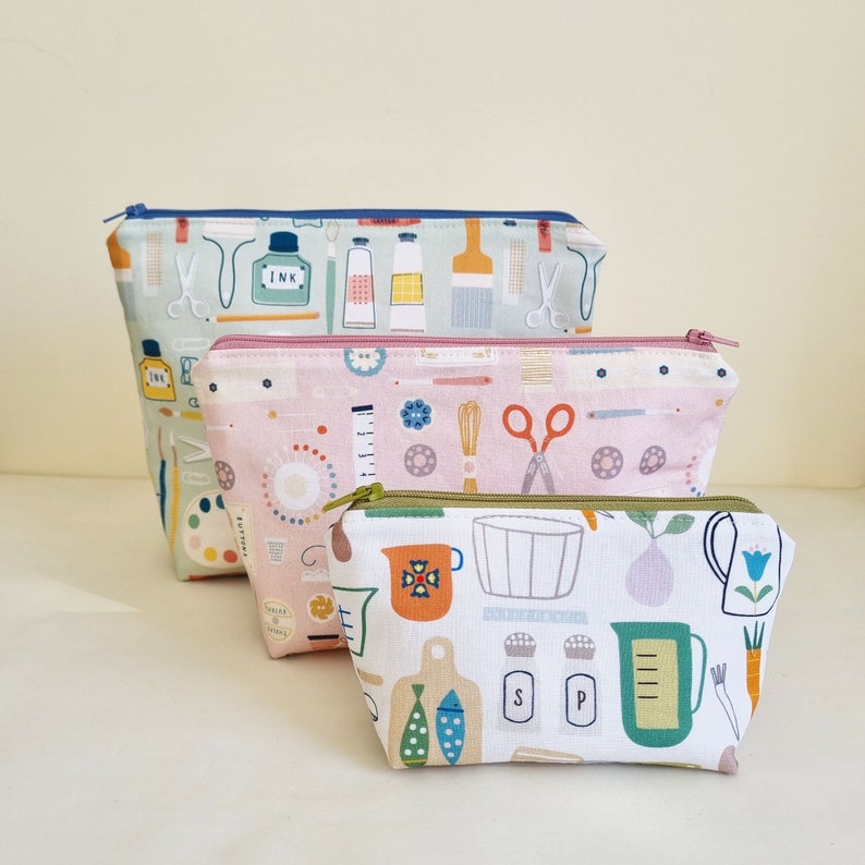 Quick Pouch PDF Sewing Pattern, cosmetic pouch, pencil pouch, Sewing Pouch, 3 sizes, beginner friendly, boxy, zipper bag, case, coin pouch image 9