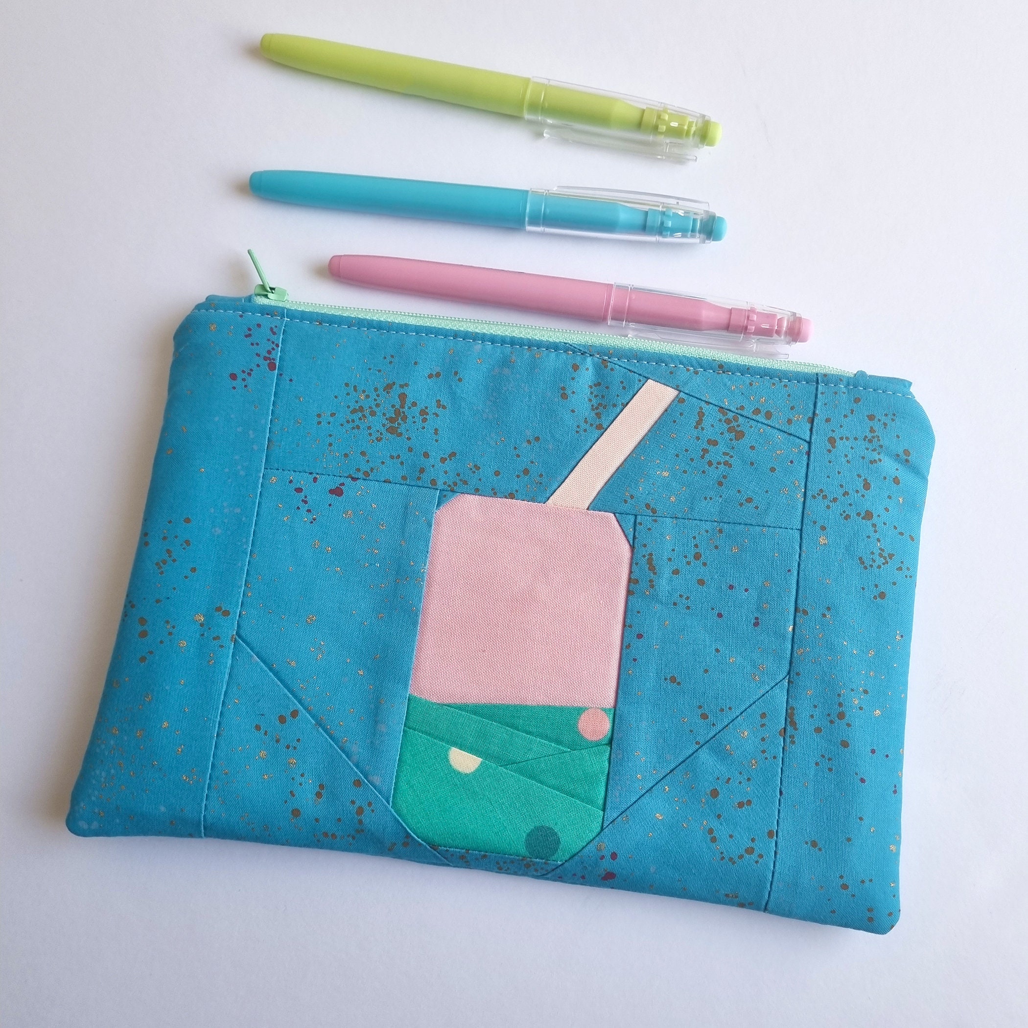 Quilted Block Pouch PDF Sewing Pattern With Valentines Quilting Block ...