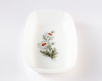 VINTAGE Arcopal Marguerite rectangular plate, French pyrex white glass Daisy dish, mid century milk glass from France. See description