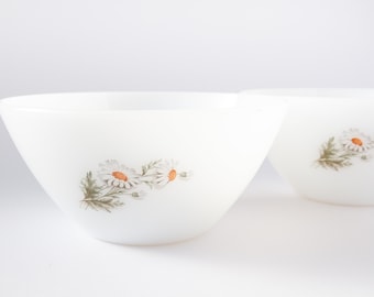 VINTAGE set of two Arcopal Marguerite bowls, French pyrex white glass Daisy salad bowl, milk glass mixing bowl, France. See description