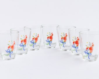 Seven cute small shot glasses with flowers and a ribbon, red flower glasses, summer shot glasses, summer party glasses, liqueur glasses