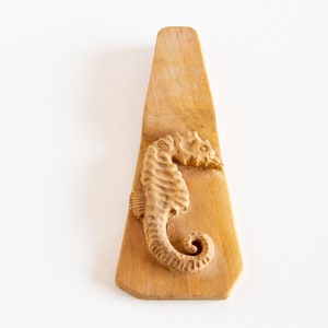 Vintage wood seahorse wall decoration, nautical wall decoration, wooden seahorse, carved seahorse, sea horse wall decor, nautical gift