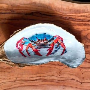 Blue Crab Oyster Shell Ring Dish - Nautical Seashell Decor, Gold & White, Perfect Crab-Themed Gift for Beach Lovers and Coastal Homes