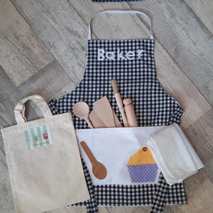Childrens Role Play, Baker Apron, Dressing Up, Role Play, Dressing up outfit, Kids Imagination,