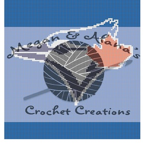 Peut inclure: Un peloton de laine bleu et gris avec un crochet et le texte "Megan & Alana's Crochet Creations" dans un cadre blanc.