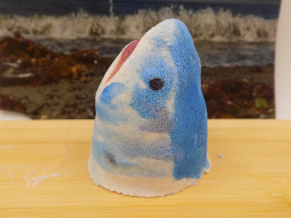 Jaws Bath Bomb / Killer Shark / Horror Bath Bomb | Etsy