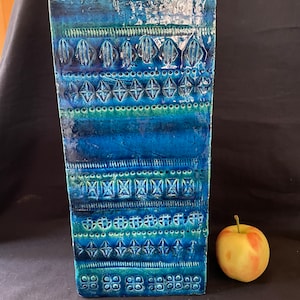 XL Aldo Londi Mid-Century Bitossi Rimini Blue Pottery Vase for Raymor. Marked