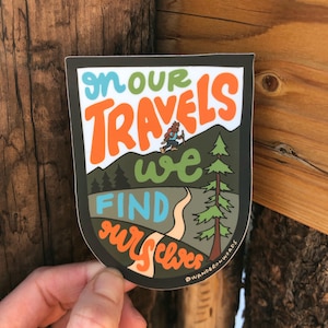 Adesivo Nós nos encontramos, Adesivo Pé Grande, Adesivo Aventureiro, Adesivo Amante de Viagens, Adesivo de Arte Sasquatch, Adesivo Amante da Natureza